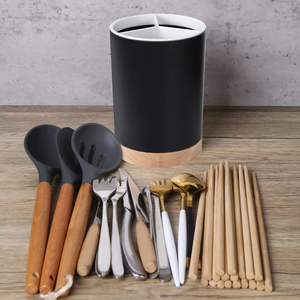 pot ustensiles cuisine en plastique