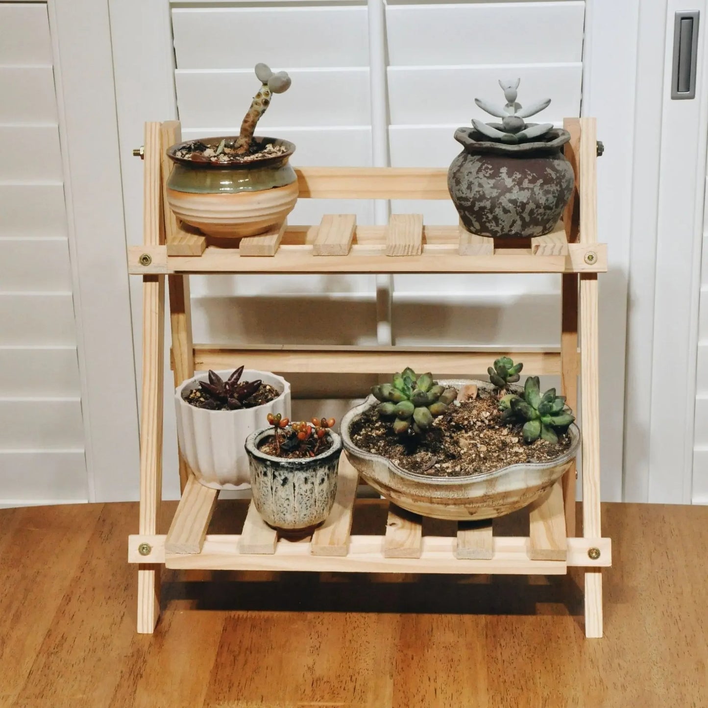 etagere en bois pour cuisine assemblee