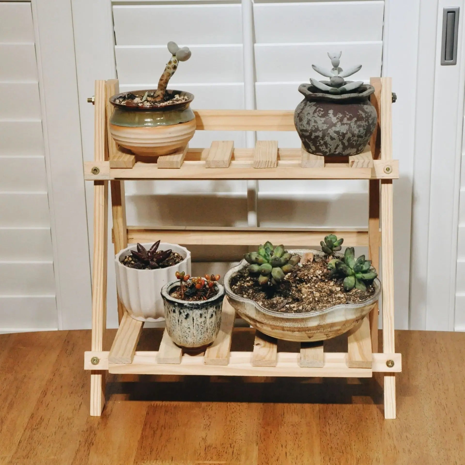 etagere en bois pour cuisine assemblee